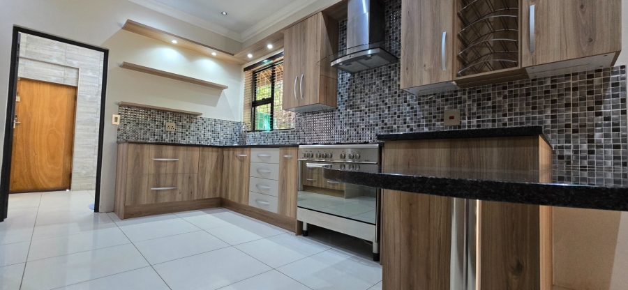 5 Bedroom Property for Sale in Stilfontein Ext 4 North West